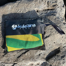 Load image into Gallery viewer, Kuleaina Aloha Pineapple Sand Free Towel
