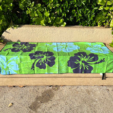 Load image into Gallery viewer, Kuleaina Hibiscus Sand Free Towel